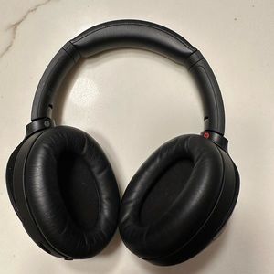 Sony WH-1000XM4 wireless noise canceling headphones - Black